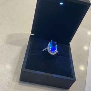 925 sterling silver ring. No signs of wear or scratches